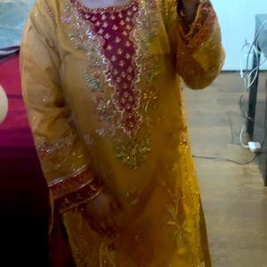 Perfect kurta for mayon brides